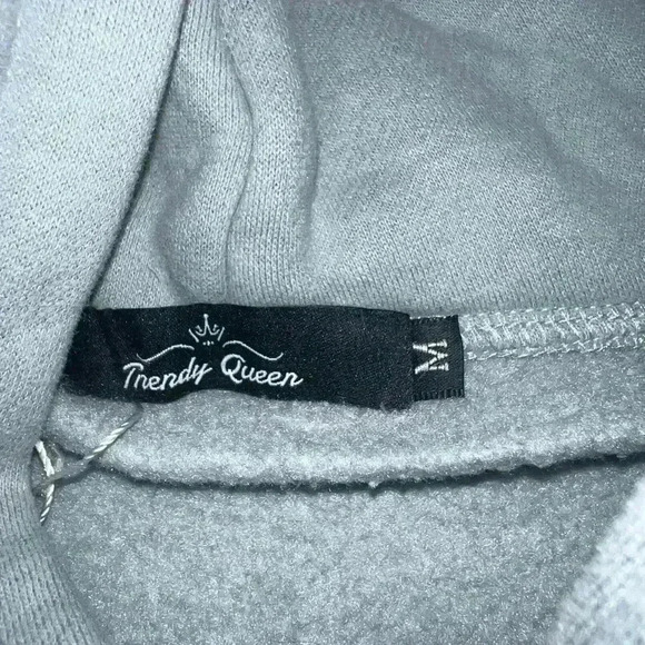 light blue/grey hoodie size medium - chunky - Picture 4 of 5